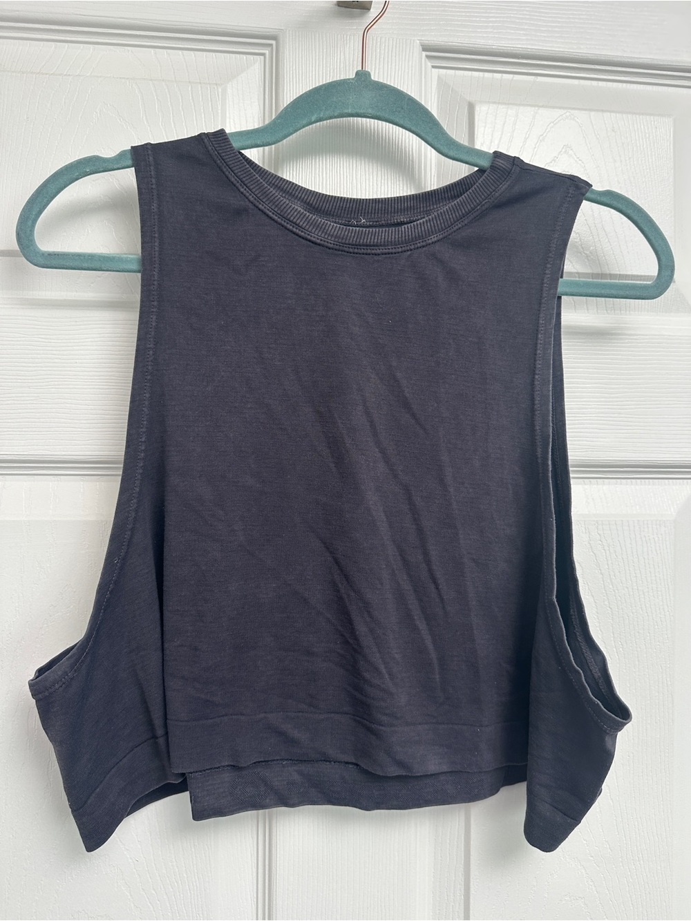 Cropped Black Muscle Tank Top - Sleeveless Performance Layer